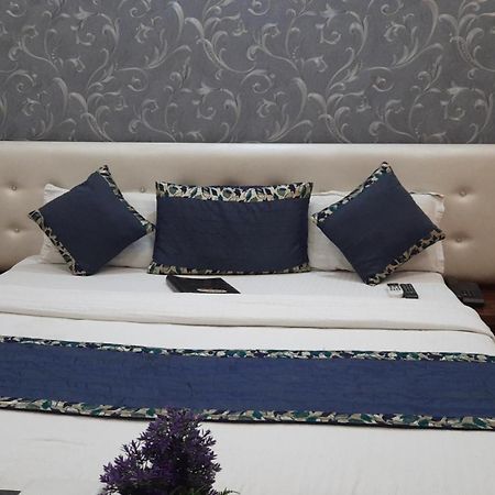 Hotel Ventures Inn Amritsar Pokoj fotografie