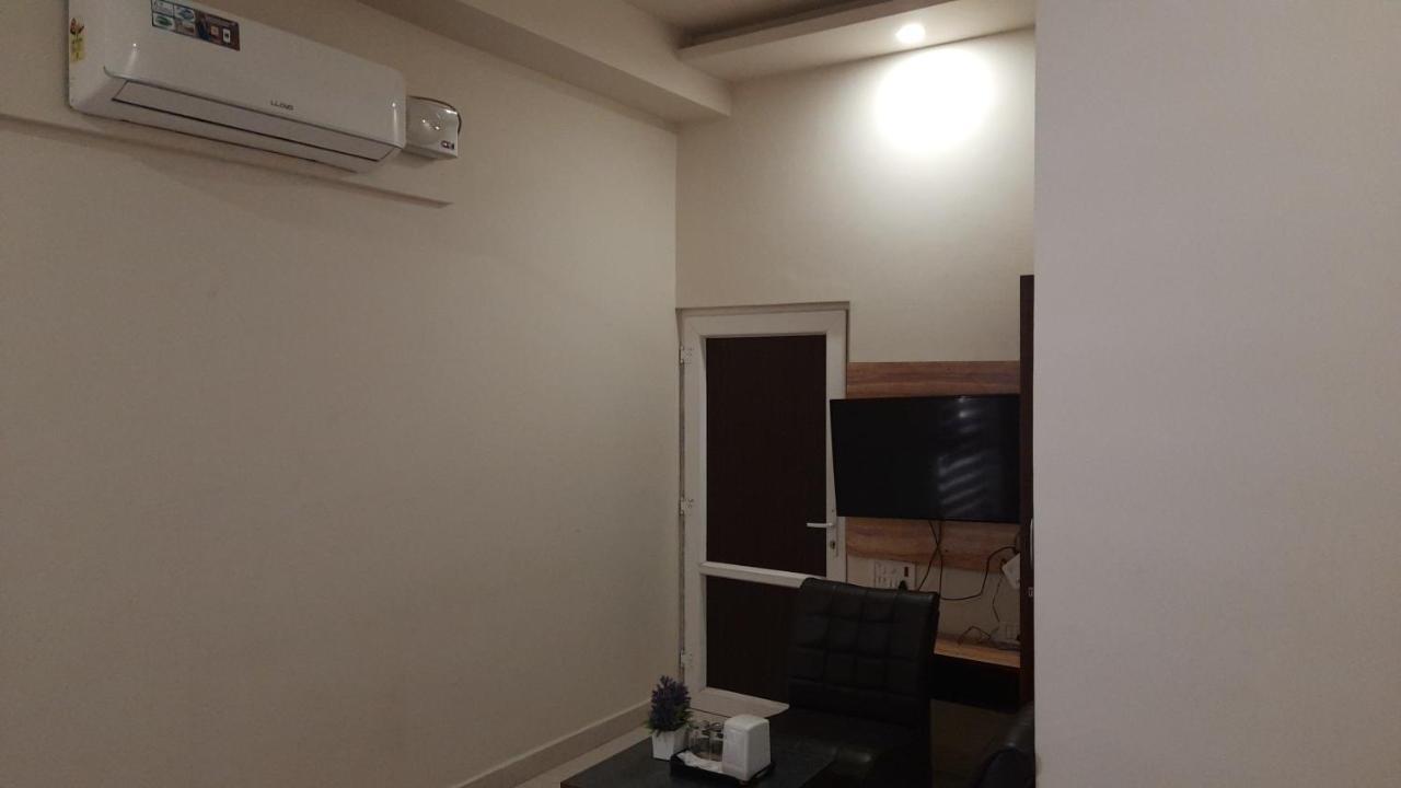 Hotel Ventures Inn Amritsar Pokoj fotografie